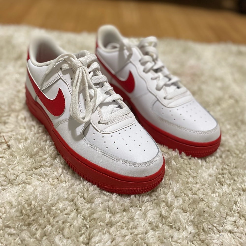 Barely worn Air Force Ones (GS) Size 5Y